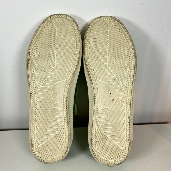 Cariuma OCA Low Green Canvas Sneakers (Size: 8.5 WOMENS) (Size: 7 MENS) - Picture 10 of 10